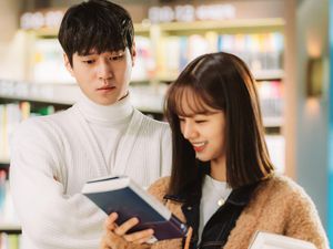 Shin Woo Yeo-Lee Dam Makin Lengket di My Roommate Is A Gumiho