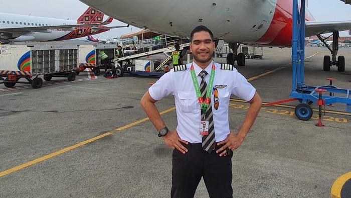 Pilot Ini Banting Setir Jual Sayap Ayam, Omzetnya Nyaris Rp 100 Juta