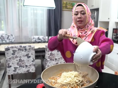 Resep Seblak Super Pedas ala Shanty Denny