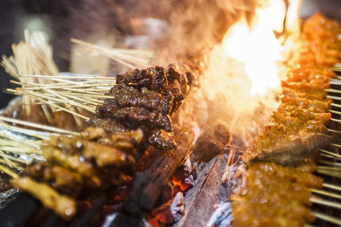 5 Warung Sate Ayam Madura di Jakarta untuk Santap Siang