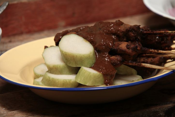 5 Sate Ayam Madura yang Mantap Bumbunya untuk Santap Siang - Halaman 2
