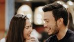 Selalu Kece, 10 Potret Jessica Mila Saat Ngopi hingga Floating Breakfast