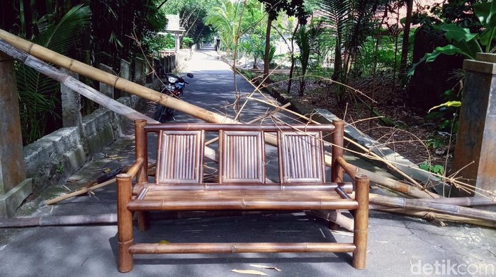 Sepinya Desa di Klaten Gegara Klaster COVID-19 Suasana sepi tampak di Desa Tijayan, Kecamatan Manisrenggo, Klaten, Jawa Tengah, Selasa (15/6/2021).