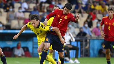 Skor Kacamata Spanyol vs Swedia di Depan Spider-Man & Superman