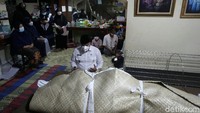 Peraih emas Olimpiade 2008 Markis Kido meninggal, diduga karena serangan jantung. Pebulutangkis 36 tahun tersebut juga diketahui mengidap hipertensi.