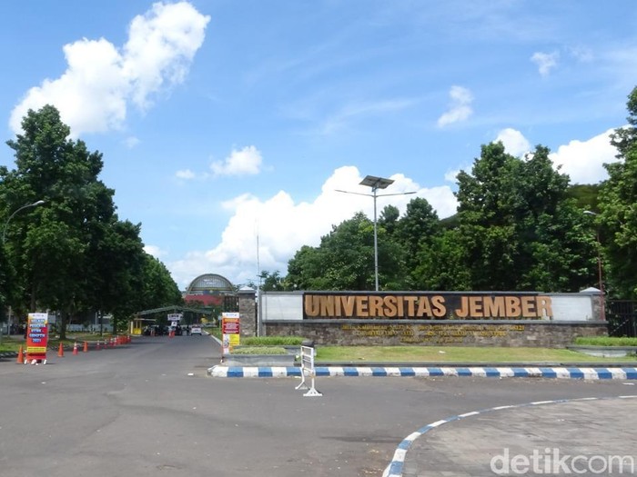 Jumlah calon mahasiswa yang memilih masuk Universitas Jember (Unej) mengalami kenaikan cukup signifikan. Berdasarkan data peserta Seleksi Bersama Masuk Perguruan Tinggi Negeri (SBMPTN) 2021, ada peningkatan 36 persen jumlah calon mahasiswa yang memilih Unej, dibandingkan tahun sebelumnya.