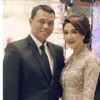 Suami Uut Permatasari, AKBP Tri Gofarudin Pulungan yang sebelumnya menjabat sebagai Kasubbagpimtajas Korsis Sespimmen Sespim Lemdiklat Polri naik jabatan menjadi Kapolres Gowa. Jadi rumah dinas di Lembang yang mereka tempati harus ditinggalkan. Foto: Dok. Instagram @uutpermatasari