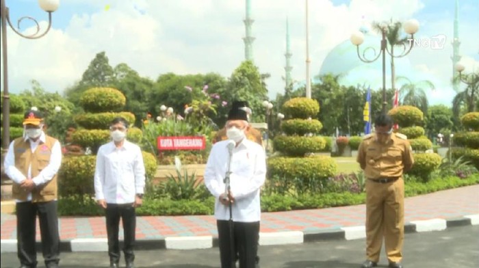 Wakil Presiden Maruf Amin tinjau vaksinasi di Kota Tangerang