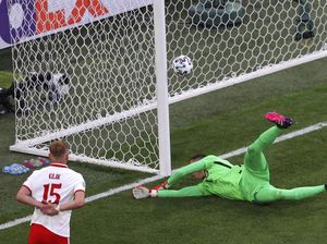 Szczesny Langsung 2 Rekor di Euro 2020 gegara Gol Bunuh Diri!