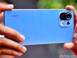 Unboxing Mi 11 Lite, HP Tipis Harga Rp 3 Jutaan