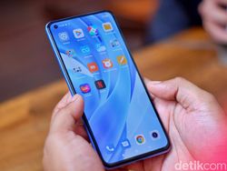 Unboxing Mi 11 Lite, HP Tipis Harga Rp 3 Jutaan
