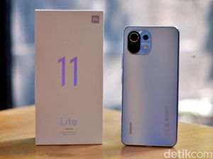 Unboxing Mi 11 Lite, HP Tipis Harga Rp 3 Jutaan