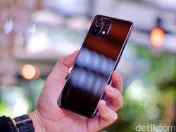 Unboxing Mi 11 Lite, HP Tipis Harga Rp 3 Jutaan
