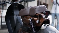 Untuk membangun ide liarnya ini, Rainbow Moto Builder membongkar total Yamaha Mio GT hingga menyisakan mesin, rangka utama, engine mounting dan bagian kemudi. Foto: Muhammad Hafizh Gemilang