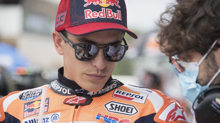 BARCELONA, SPAIN - JUNE 06: Marc Marquez of Spain and Repsol Honda Team prepares to start on the grid during the MotoGP race during the MotoGP of Catalunya - Race at Circuit de Barcelona-Catalunya on June 06, 2021 in Barcelona, Spain. (Photo by Mirco Lazzari gp/Getty Images)