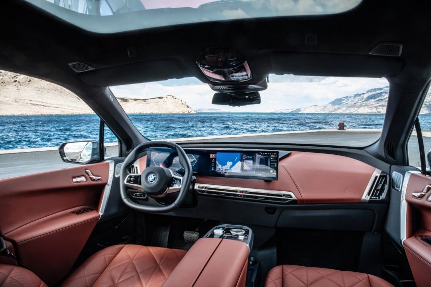 SUV listrik BMW iX