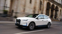 BMW iX dibekali dengan motor listrik ganda yang memiliki tenaga total 523 PS dengan torsi maksimal 765 Nm. Foto: Dok. BMW