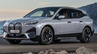 Hanya 20 unit iX yang ditawarkan dengan harga 5.999.000 baht (Rp 2,7 miliar).  Harga itu sudah termasuk garansi tiga tahun tanpa batasan jarak serta paket servis gratis tiga tahun atau 60.000 km. Foto: Dok. BMW