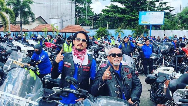 Chef Juna dan Mas Wawul saat touring bersama BB1%MC Indonesia