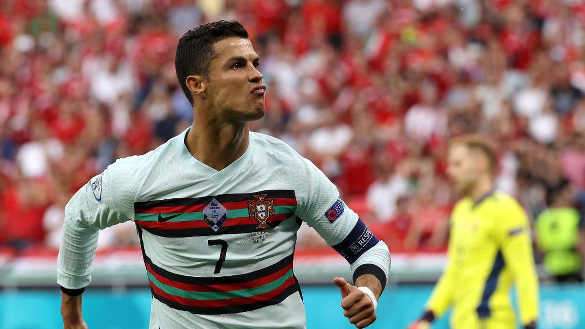 Top Skor Euro Saat Ini Ronaldo Bersaing Dengan Lukaku Top Skor Euro Saat Ini Ronaldo Bersaing Dengan Lukaku