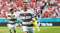 Nama Cristiano Ronaldo ramai dibicarakan setelah kedapatan menyingkirkan botol Coca-Cola dalam acara konferensi pers. Pesepak bola asal Portugal ini diketahui memiliki gaya hidup sehat. Ia pun menganjurkan orang-orang untuk tidak minum cola.