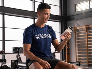 Singkirkan Botol Coca-Cola, Cristiano Ronaldo Punya 5 Diet Sehat