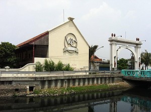 5 Penyebab Keruntuhan VOC, Apa Betul Utamanya karena Korupsi?