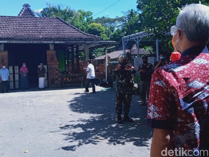 Gubernur Jateng Ganjar Pranowo saat berada di Klaten, Rabu (16/6