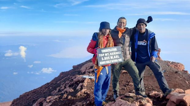 Pendakian Gunung Kerinci di Jambi