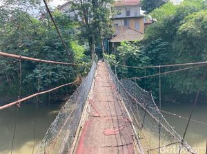 Begini Rasanya Menapaki Jembatan Gantung Indiana Jones Srengseng Sawah