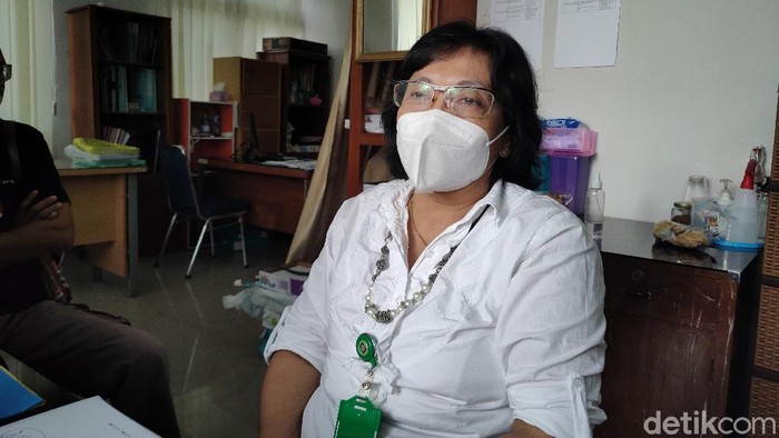 Juru Bicara Satgas COVID-19 Kulon Progo, Baning Rahayujati, saat memberikan keterangan pers, Rabu (16/6/2021).