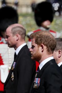 5 Pengakuan Mengejutkan Pangeran Harry, Seks Pertama Hingga Dipukul William