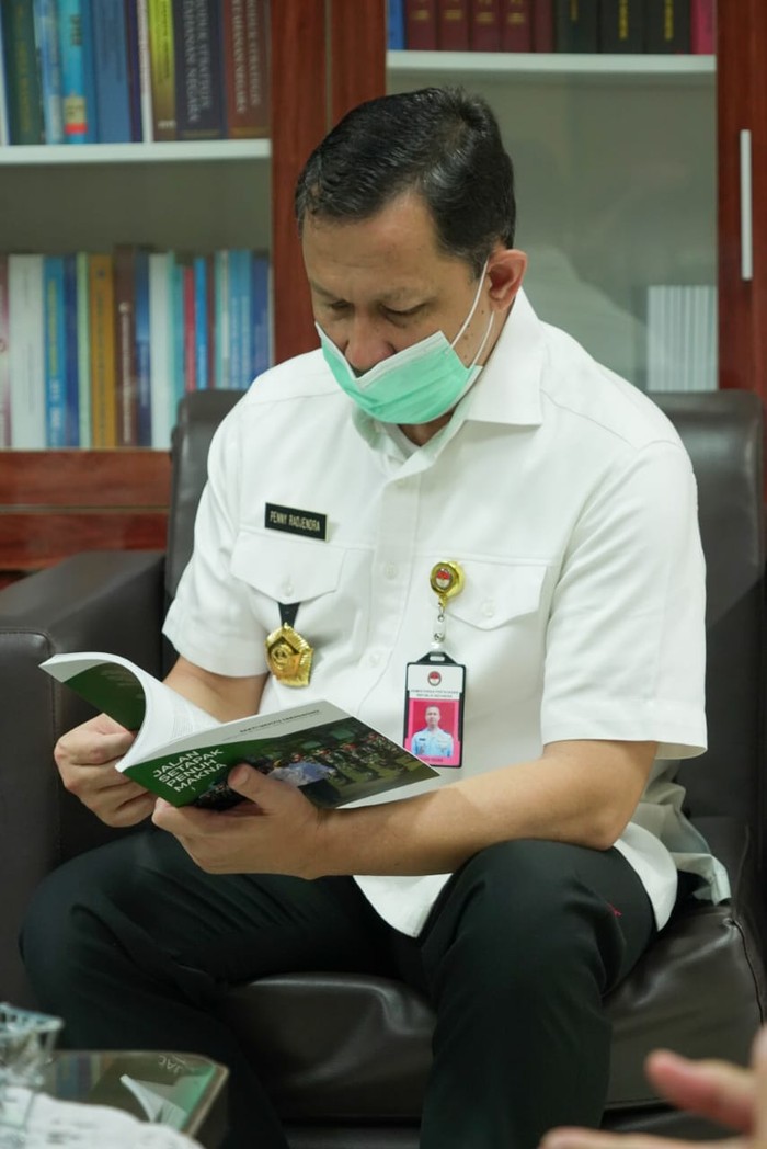 Beginilah potret perjalanan Sakti Wahyu Trenggono sejak dipanggil ke Istana hingga menjabat Wamenhan di hari terakhirnya. Semua tersaji dalan buku 