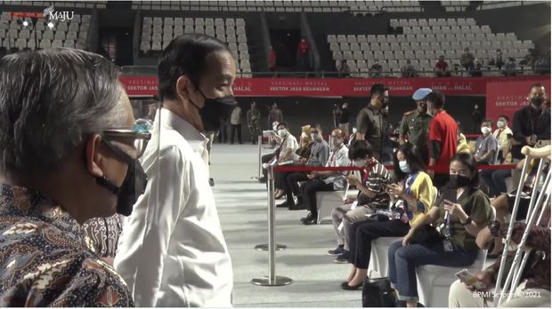 LIVE: Presiden RI Tinjau Vaksinasi Covid-19 bagi Pelaku Sektor Jasa Keuangan, Jakarta, 16 Juni 2021/ Youtube: Setpres