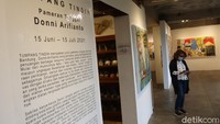 Karya seni Donni Afrianto dipajang di Galeri Dago Orbital, Jalan Rancakendal Luhur No 07, Kota Bandung. (Wisma Putera/detikcom)