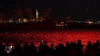 Perayaan ini dilakukan untuk menghormati para pekerja terdepan melawan COVID-19.  
