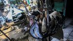 Pembuat Kubah Masjid Bertahan di Masa Pandemi