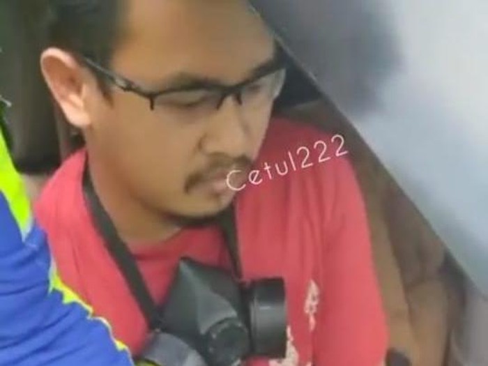 Pemobil pelat palsu ngaku polisi menelepon komandan saat diamankan