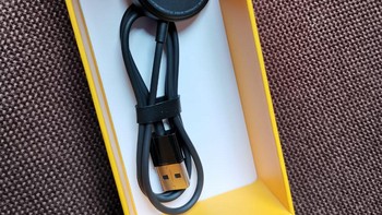 Ada magnetic charger. Sekali charge, smartwatch Realme Watch 2 Pro diklaim bisa awet hingga 14 hari. detikINET sudah memakai jam pintar ini sejak 6 hari yang lalu dan persentasenya masih berada di 89%. Foto: detikINET/Aisyah