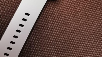 Fiturnya yang paling berguna dan menarik menurut detikINET adalah penghitungan kadar oksigen darah (Sp02), kesehatan tidur (Deep Sleep, REM, dan Light Sleep) dan asisten olahraga dengan 90 jenis olahraga. Dilengkapi pula notifikasi pintar, penjawab panggilan hingga pemutar musik. Foto: detikINET/Aisyah