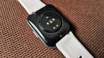 Sensor pada Realme Watch Pro 2 cenderung sensitif. Produk ini dibanderol dengan harga Rp 899 ribu. Foto: detikINET/Aisyah