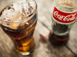 Tahu Nggak, Dulu Coca-Cola Mengandung Kokain Lho!