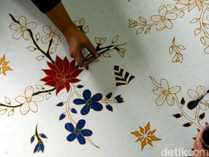Saat Emak-emak di Tangerang Berkarya Lewat Batik Tulis