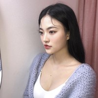 “Bismillah badan kayak somyi,” “Personel DIA selalu bikin oleng,” “Body goals banget badass juga,” “Gilak kaget image dia kan selama ini cute gt,” “iri bgt sama badannya,” ujar sejumlah netizen Indonesia. Foto: dok. Instagram somsom_o0o