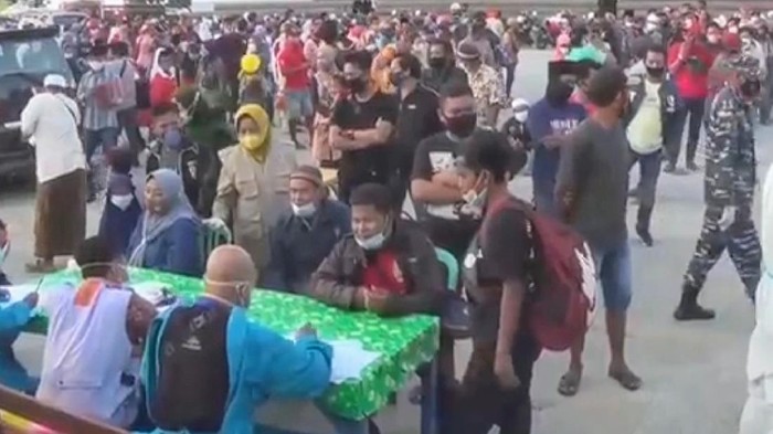 Seorang pasien COVID-19 di Situbondo yang sempat kabur dari ruang isolasi akhirnya dijemput kembali. Pasien mengaku tak kerasan berada di tempat karantina.