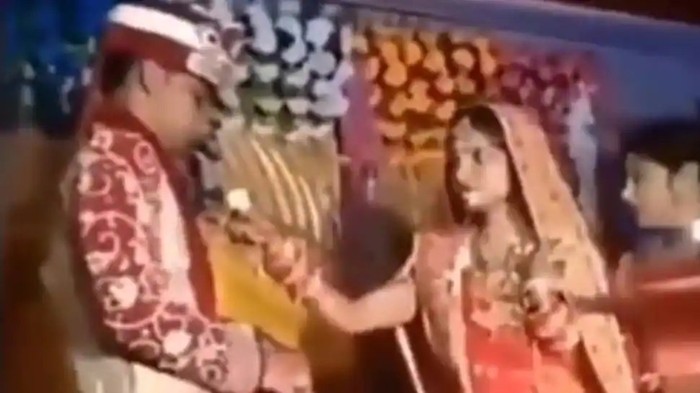 Tak Mau Makan dari Tangan Istri, Pengantin Ini Lempar Makanan di Pelaminan Tak Mau Makan dari Tangan Istri, Pengantin Ini Lempar Makanan di Pelaminan