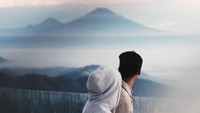 Restoran ini dibuka selama 24 jam lho. Jadi traveler bisa datang ke sini kapan saja. (Tumpeng Menoreh/instagram)