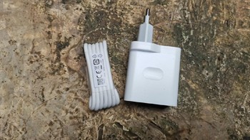 Pengisian USB Type-C untuk baterai berkapasitas 5.000 mAh dan pengisian daya cepat 18W. Foto: detikINET/Aisyah