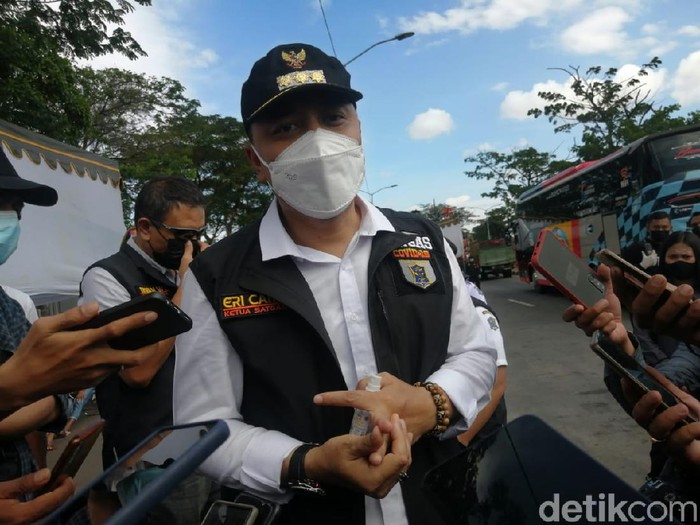 Atas kesepakatan bersama, arah Bangkalan jadi prioritas dalam penyekatan di Suramadu sisi Surabaya. Test COVID-19 akan terus dilakukan.
