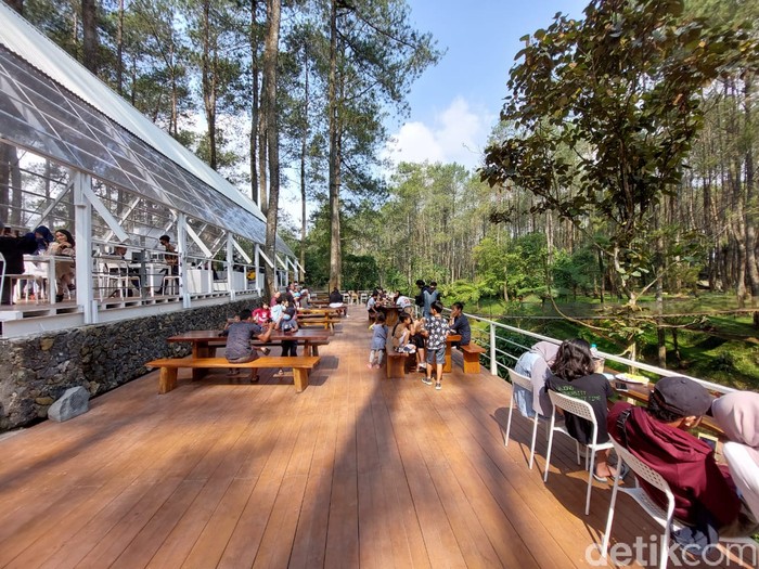 Warung Kopi Gunung di Lembang